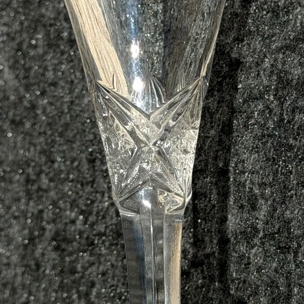 Vintage Clear Pressed Glass Bud Vase Scalloped Rim Star Diamond Pattern 6 Inch